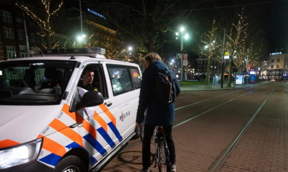 Ολλανδία: Εγκρίθηκε το νομοσχέδιο για την νυχτερινή απαγόρευση